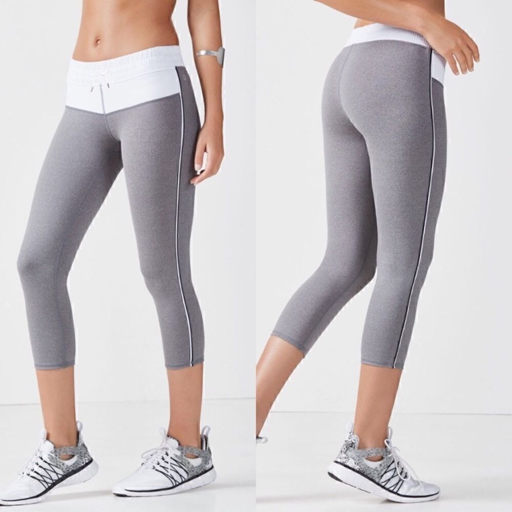 Fabletics Beckham cropped capri leggings S*